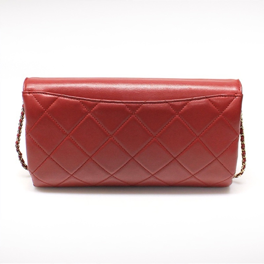 CHANEL Retro Lambskin Label Clutch on Chain - Picture 2 of 5